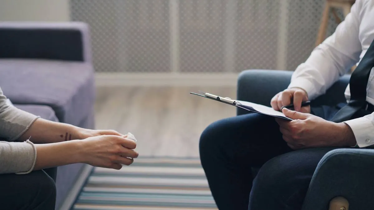 Finding a bilingual therapist in Florida therapy session